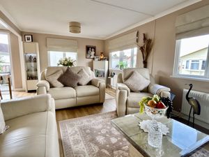 Lounge- click for photo gallery